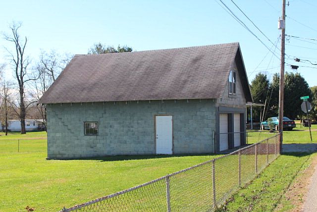 2nd image of 94 Cedar St