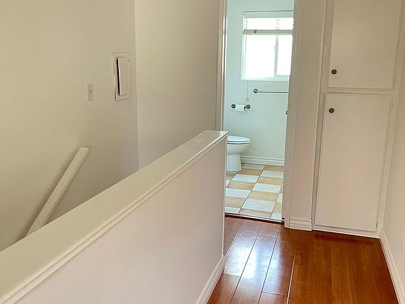 5th image of 17077 Roscoe Blvd Unit 8