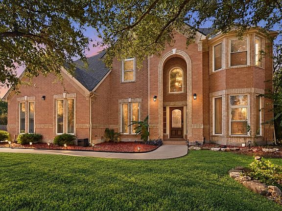 3rd image of 2129 Clear Lake Pl
