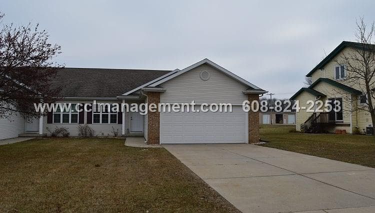 1st image of 660 S Burr Oak Ave