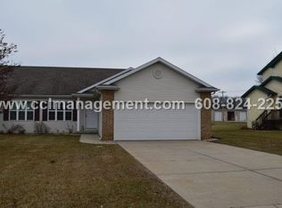 660 S Burr Oak Ave, Oregon, WI 53575