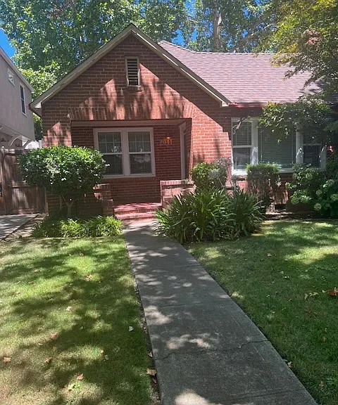 2041 Bidwell Way — Photo 2