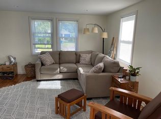 51 Shangri La Ln, Middletown, RI 02842