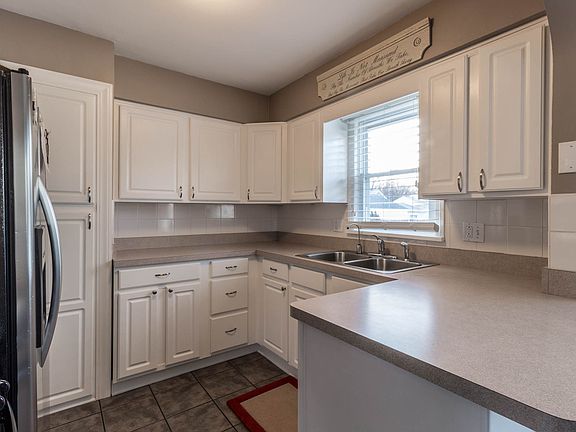 4th image of 707 Shannon Ave
