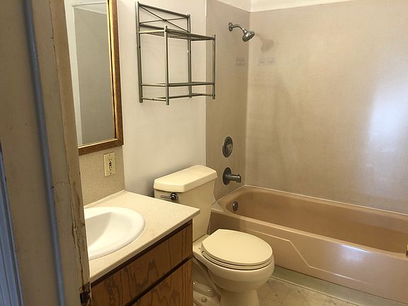 5th image of 1200 NE McGee St #A