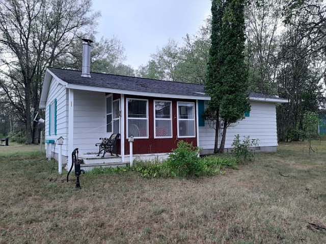 1st image of 4779 N Clare Ave