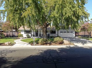 3040 W Royal Oaks Dr, Visalia, CA 93277
