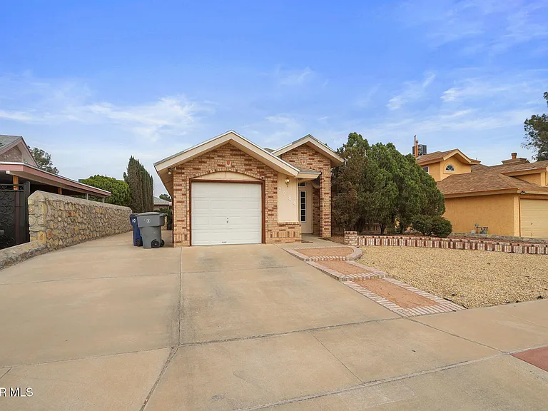 3286 Sal Berroteran Dr — Photo 2