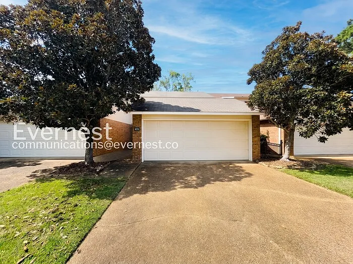 3 bed, 2.5 bath, 1642 sqft, $2,100 — Photo 1