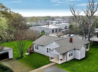 21 Forrest Ln, Cartersville, GA 30121