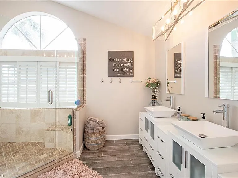 437 Trade Winds Ave — Photo 19