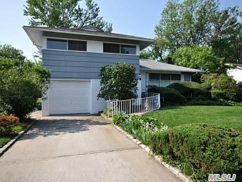 2nd image of 1496 Sylvia Ln