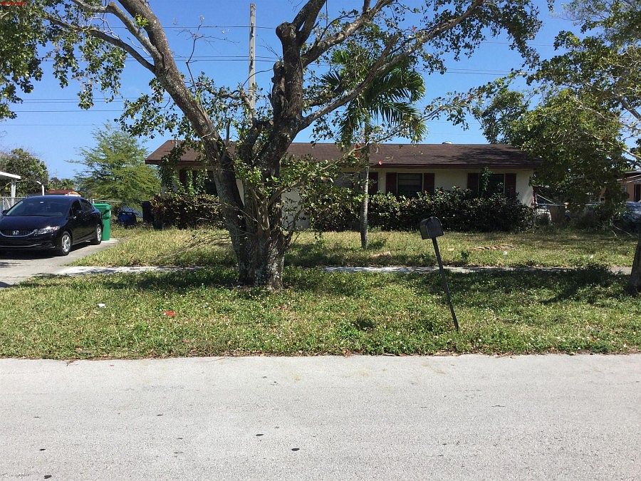 1st image of 20221 NW 42nd Ave
