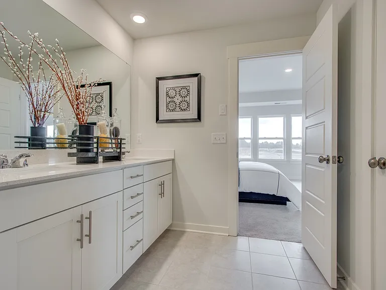 499 Irwin Way — Photo 3