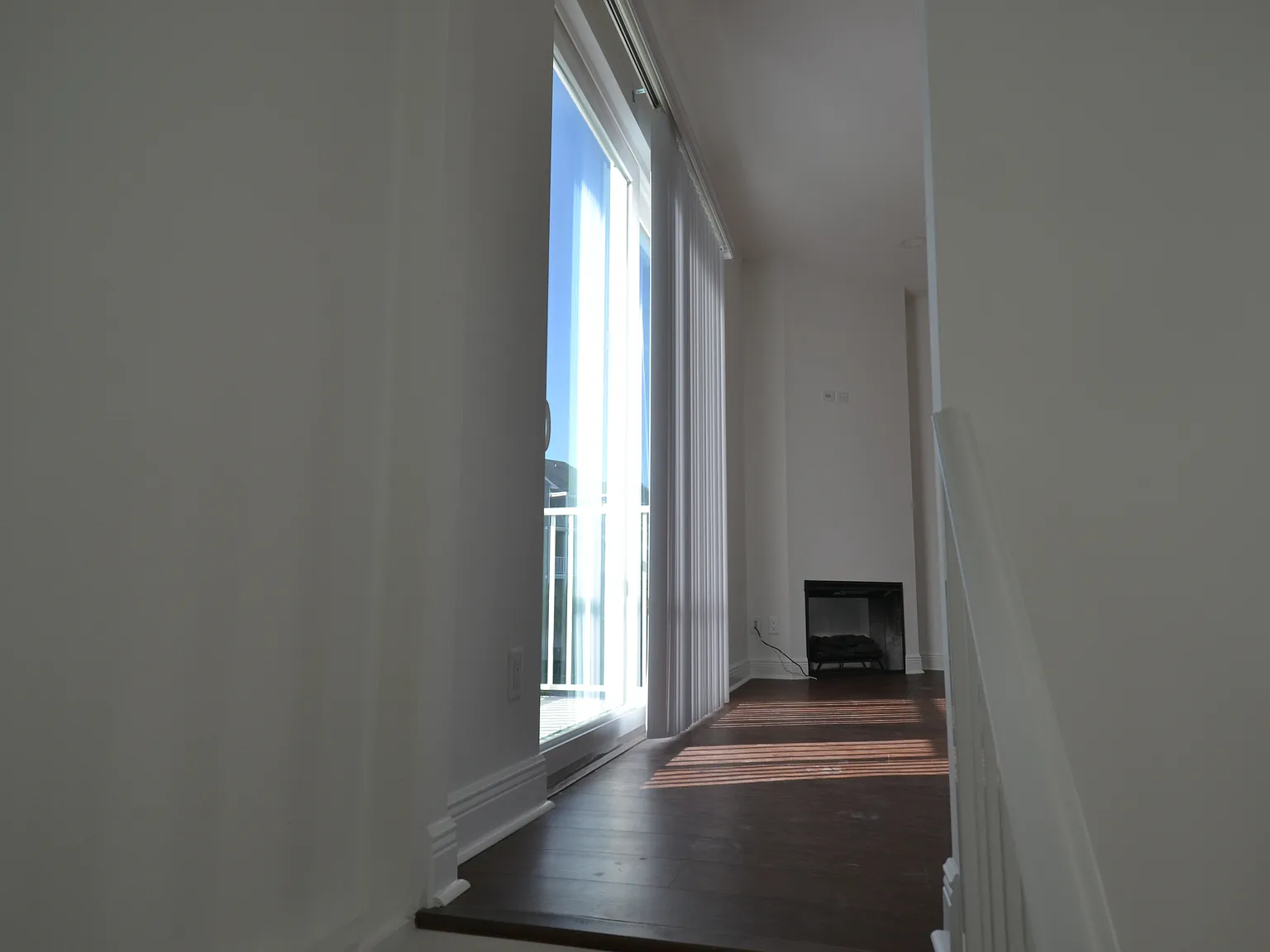 Brand New 3 Bedroom Townhome — Photo 3