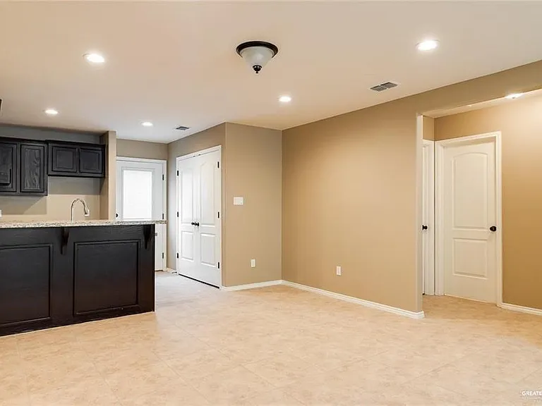 3003 Linda Vista St #2 — Photo 5