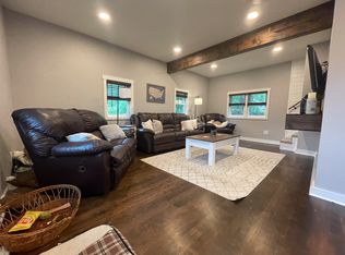 S92W23045 Milwaukee Ave, Big Bend, WI 53103