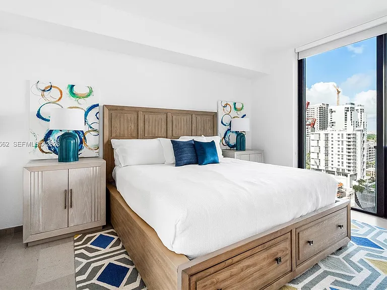 88 SW 7th St #1006 — Photo 13