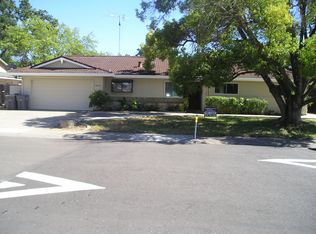 8952 Plaza Park Dr, Elk Grove, CA 95624