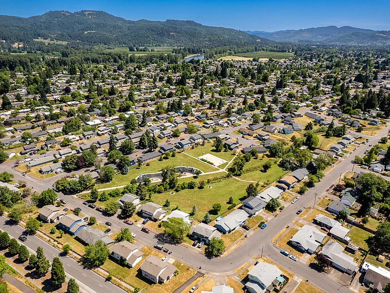 Pacific Park | Exterior