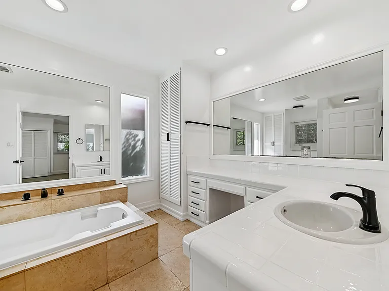 11688 Bellagio RD — Photo 27