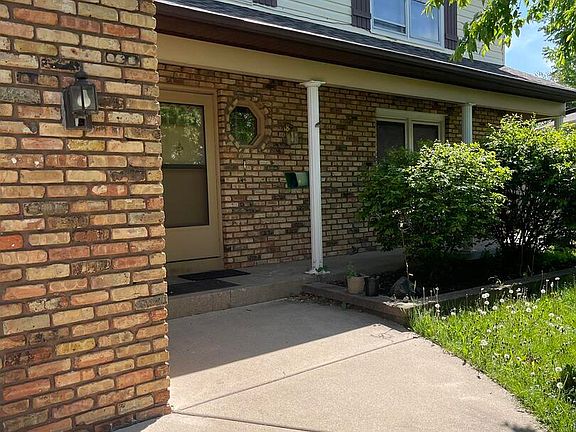 3rd image of 5833 Taylor St