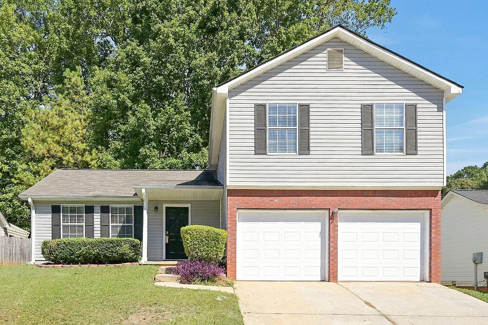 3 bed, 2.5 bath, 1398 sqft, $1,890 — Photo 1