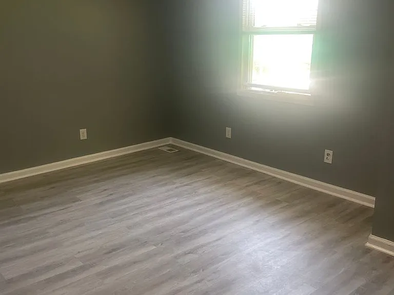 1700 Lewis Ave — Photo 8