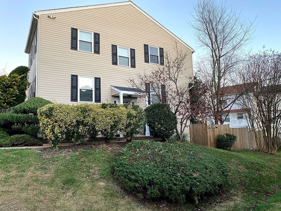 1st image of 348 Harry S Truman Dr #245