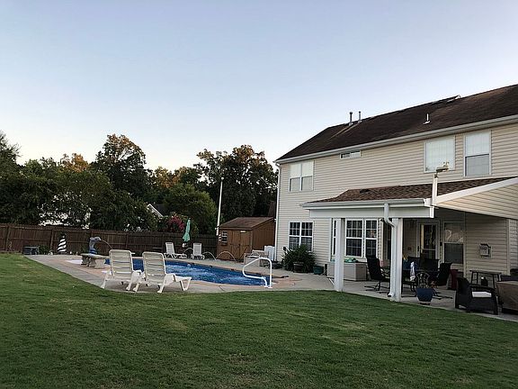3rd image of 505 Deer Run Ct