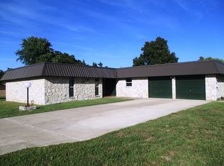 97 Todd Dr, Ponca City, OK 74604