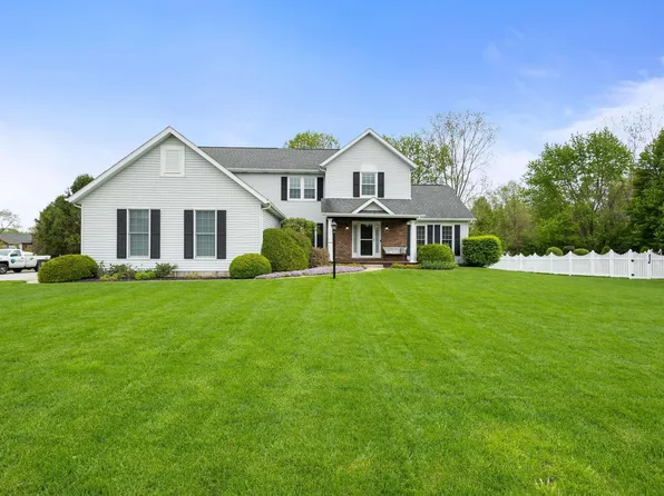 60506 Woodstock Dr, South Bend, IN 46614
