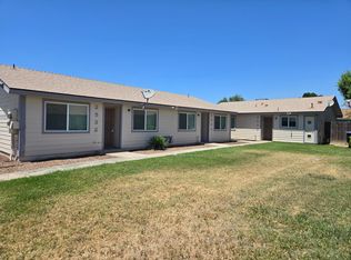 3234 W Chestnut Ct, Visalia, CA 93277