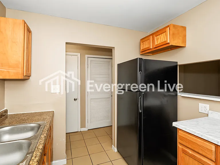 1331 Compton Rd — Photo 7