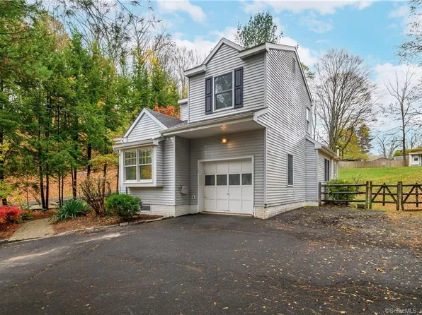 11 Kayview Avenue, Bethel, CT 06801