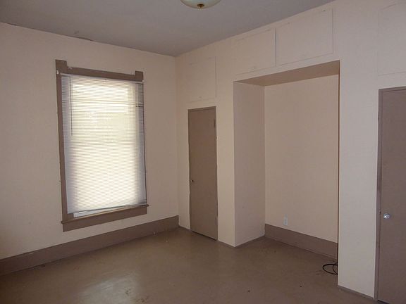 4th image of 1921 N 11th St