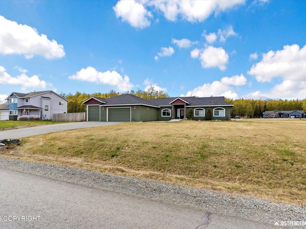 7765 E Sandstone Dr, Palmer, AK 99645
