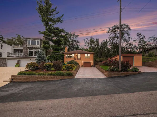 101 Shore Dr, Portage, IN 46368
