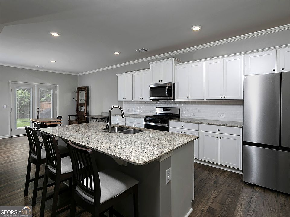 1st image of 371 Highgrove Way