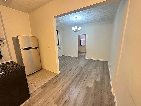 2nd image of 35 Graham Ave APT 1A