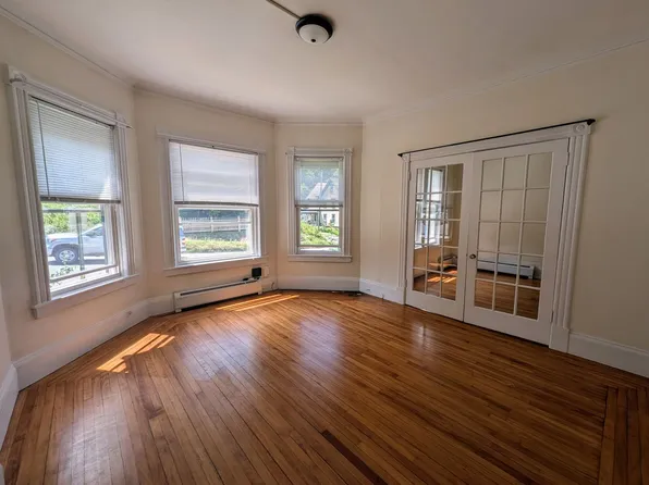 83 Oak St #83O, Brattleboro, VT 05301