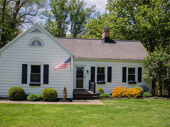 260 Girdle Rd, East Aurora, NY 14052