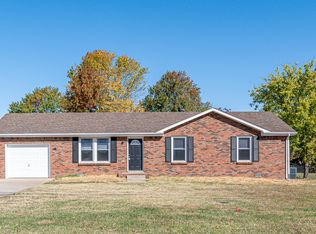 299 Cunningham Ln, Clarksville, TN 37042