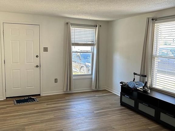 5th image of 310 Ridge Ave