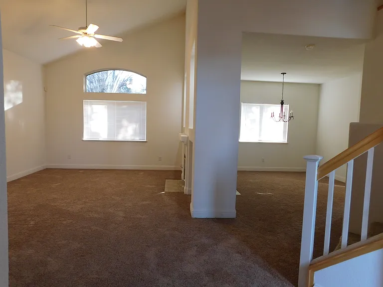 412 Avila Dr — Photo 6