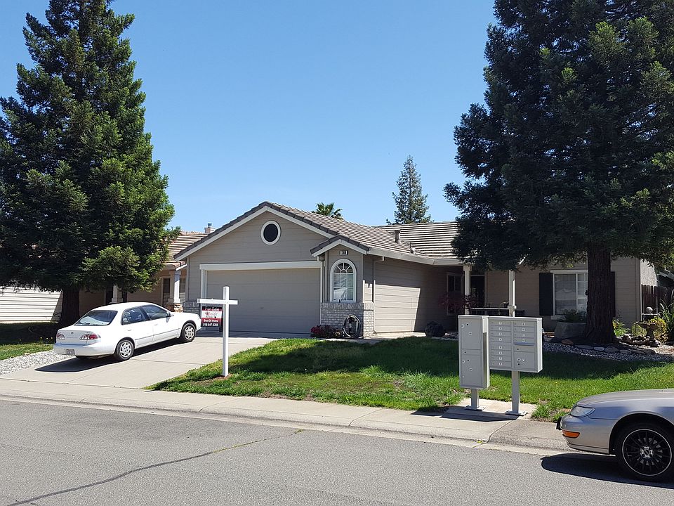 2nd image of 1744 Chilton Dr