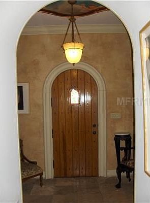 2nd image of 912 W Virginia Ave