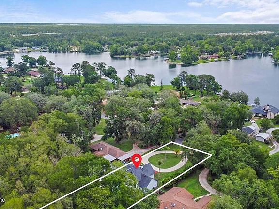 4th image of 1048 LAKE ASBURY Drive