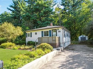 80 Angus St, Coventry, RI 02816