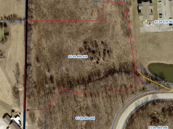 1120 Pin Oak Dr, Carterville, IL 62918